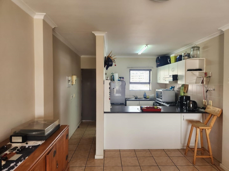 2 Bedroom Property for Sale in Brackenfell Central Western Cape